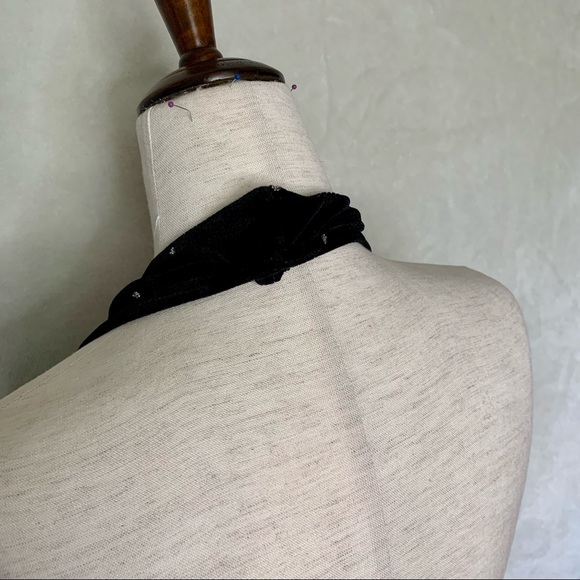 Vintage Velvet Halter Top - Picture 5 of 8